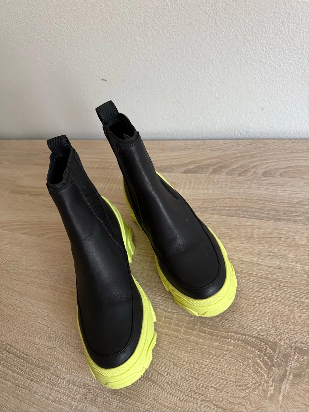 Sorel Brex Chelsea Boots Black Leather Neon Green Platform Waterproof Sz 5.5/6